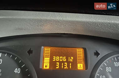 Вантажопасажирський фургон Opel Vivaro 2007 в 