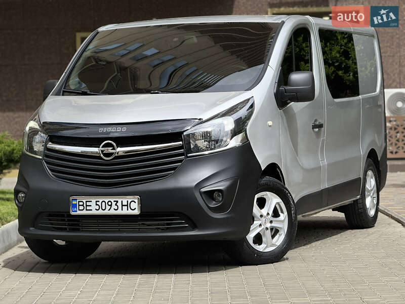 Opel Vivaro 2015