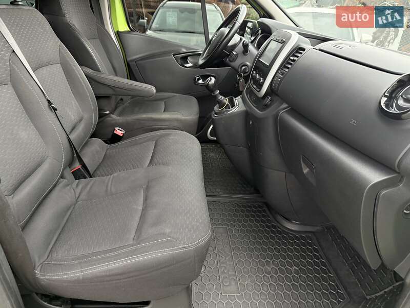 Минивэн Opel Vivaro 2015 в Харькове