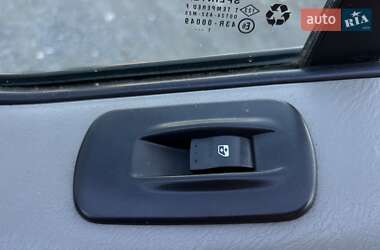 Мінівен Opel Vivaro 2011 в 