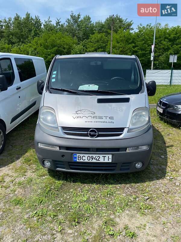 Opel Vivaro 2002