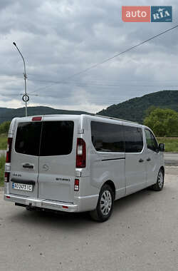 Минивэн Opel Vivaro 2015 в 
