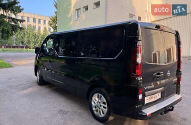 Минивэн Opel Vivaro 2016 в 