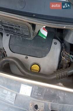 Минивэн Opel Vivaro 2006 в 