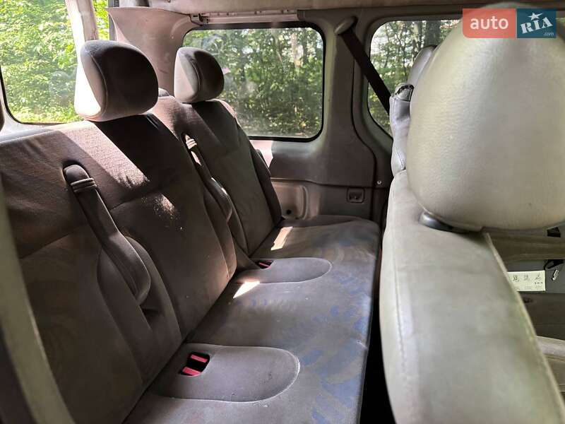 Мінівен Opel Vivaro 2003 в Києві