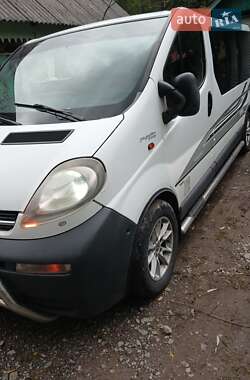 Минивэн Opel Vivaro 2003 в Воловце