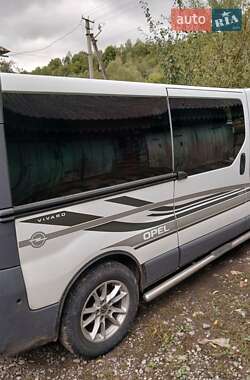 Минивэн Opel Vivaro 2003 в 