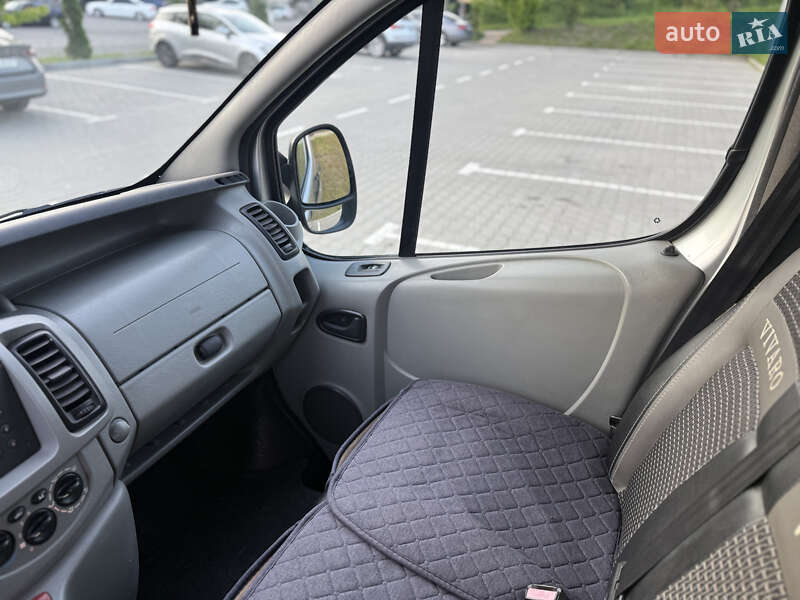 Минивэн Opel Vivaro 2006 в Тернополе