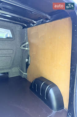 Минивэн Opel Vivaro 2012 в 