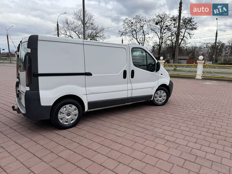 Грузовой фургон Opel Vivaro 2004 в Харькове