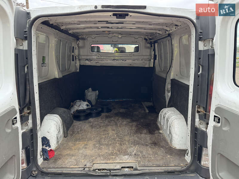Грузовой фургон Opel Vivaro 2004 в Харькове