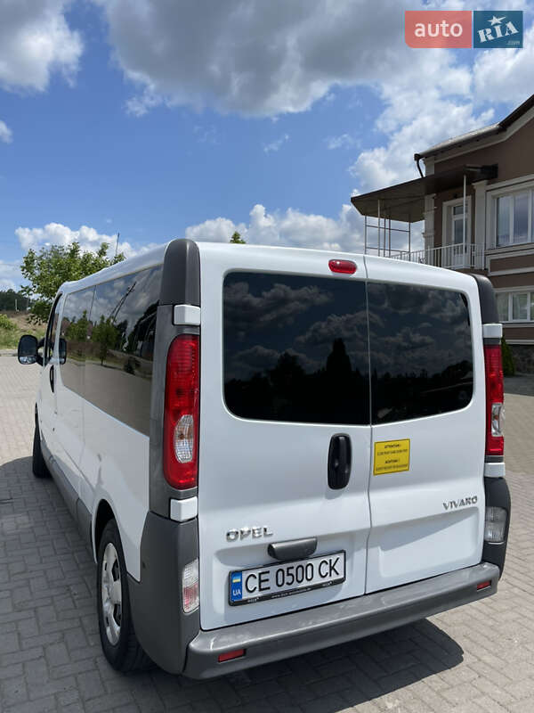 Минивэн Opel Vivaro 2013 в Черновцах