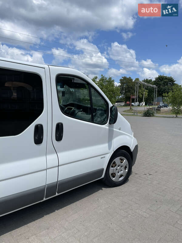 Минивэн Opel Vivaro 2013 в Черновцах