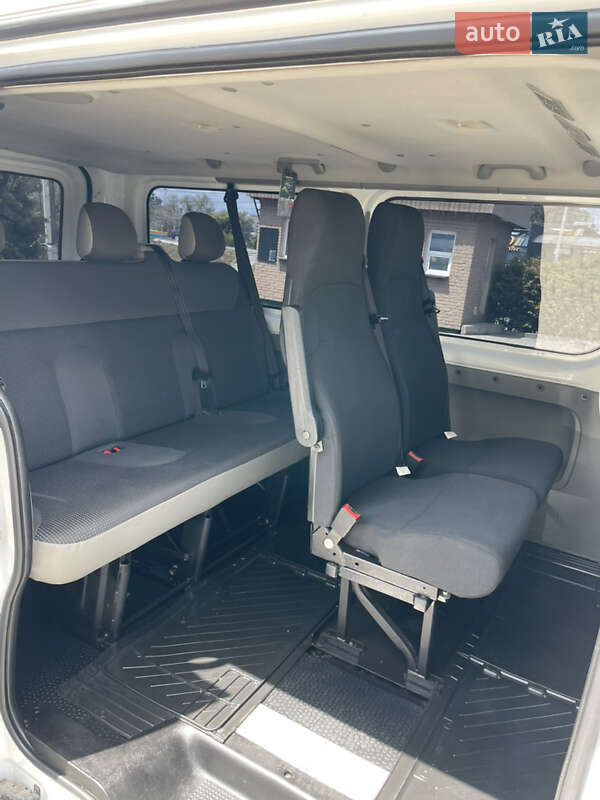 Минивэн Opel Vivaro 2013 в Черновцах