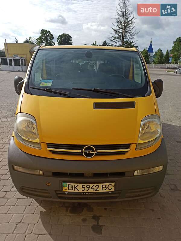 Opel Vivaro 2004