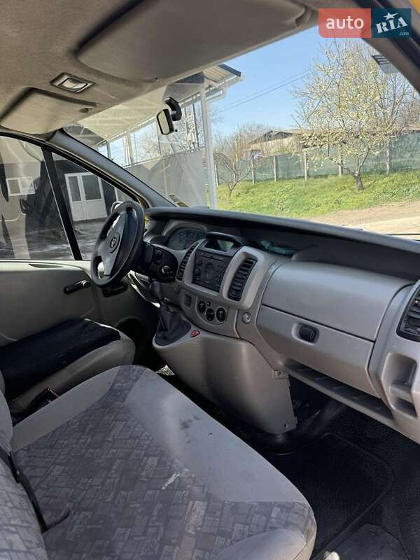 Opel Vivaro 2004