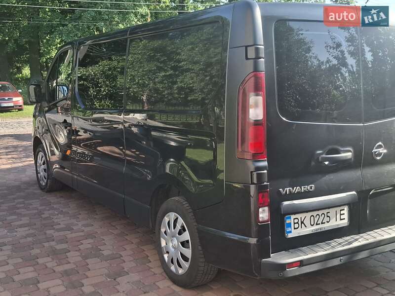Минивэн Opel Vivaro 2015 в Ровно фото 7 Минивэн Opel Vivaro 2015 в Ровно