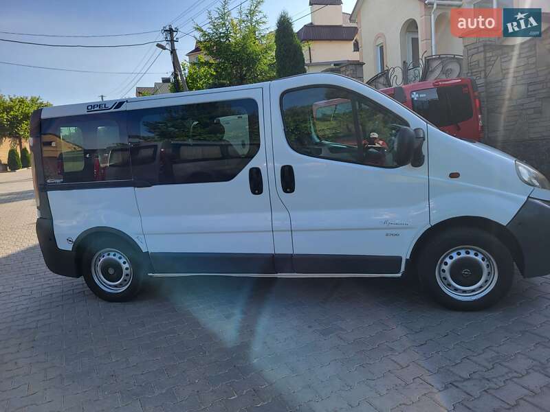 Мінівен Opel Vivaro 2002 в Хмельницькому
