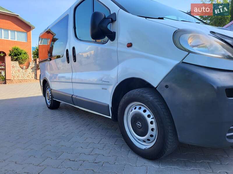 Мінівен Opel Vivaro 2002 в Хмельницькому