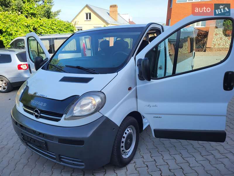 Мінівен Opel Vivaro 2002 в Хмельницькому