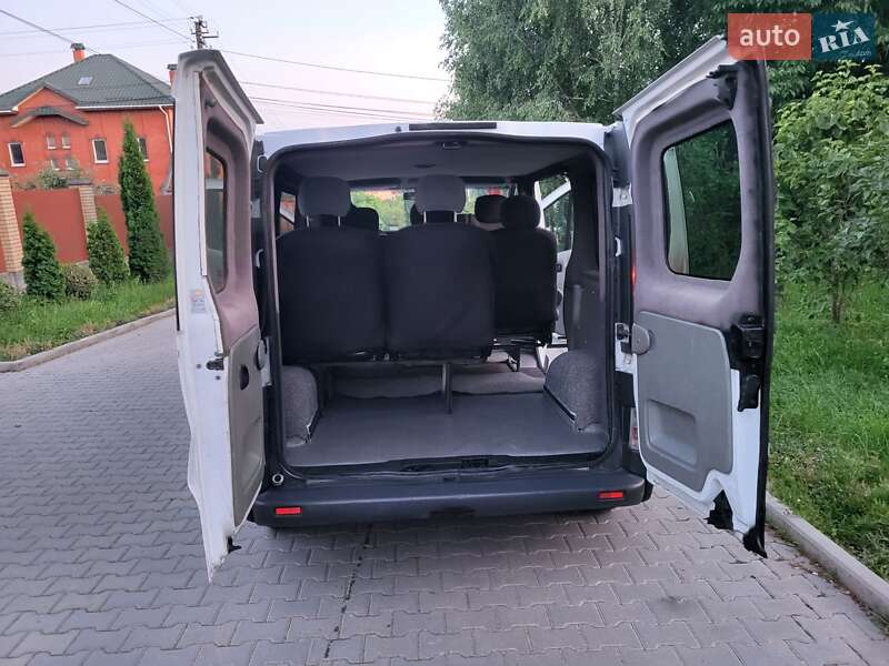 Мінівен Opel Vivaro 2002 в Хмельницькому