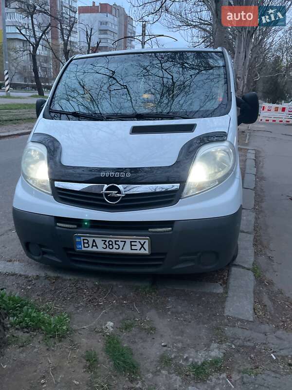 Мінівен Opel Vivaro 2012 в Миколаєві