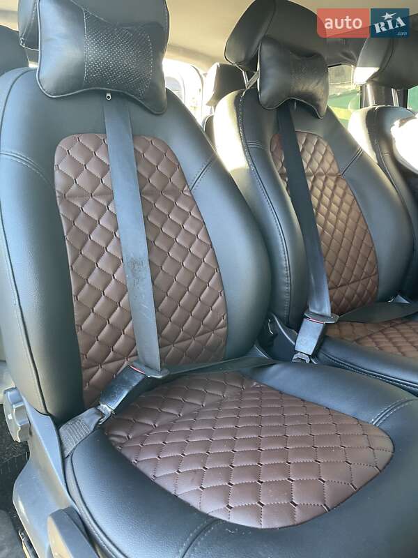 Мінівен Opel Vivaro 2012 в Миколаєві