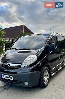 Мінівен Opel Vivaro 2008 в Вараші