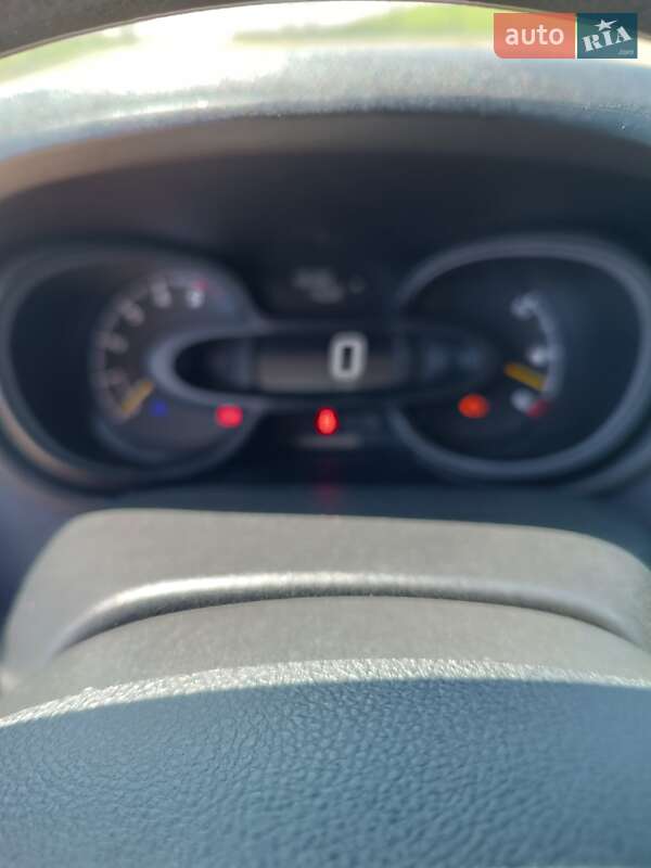 Вантажопасажирський фургон Opel Vivaro 2016 в Дубні
