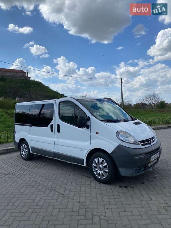 Opel Vivaro 2004