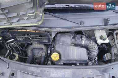 Мінівен Opel Vivaro 2009 в 