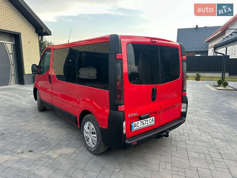 Opel Vivaro 2003