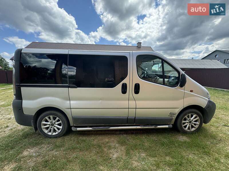 Opel Vivaro 2005
