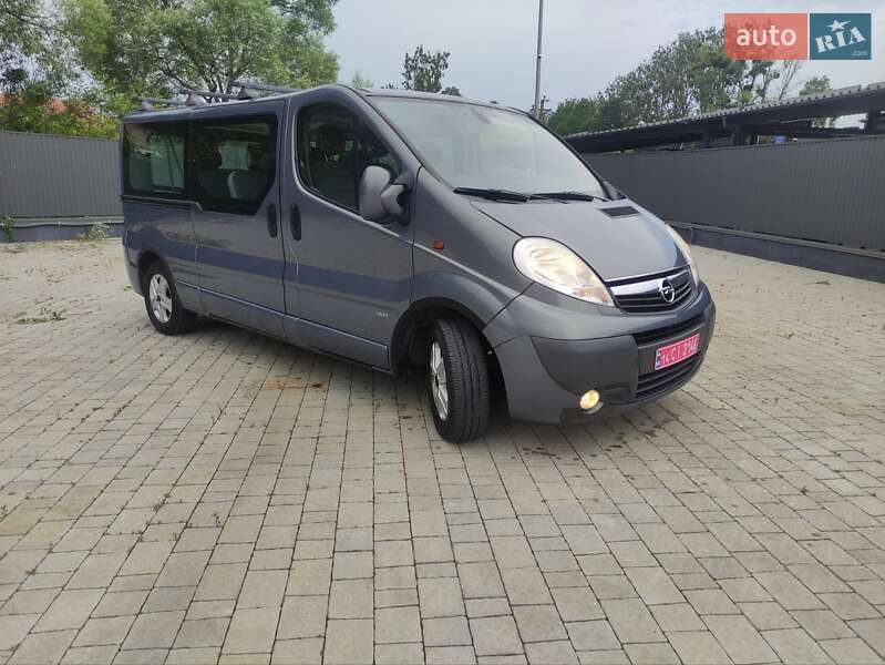 Минивэн Opel Vivaro 2010 в Львове