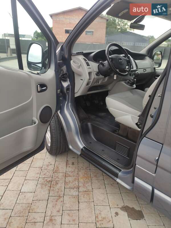 Минивэн Opel Vivaro 2010 в Львове