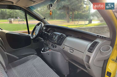 Минивэн Opel Vivaro 2009 в 