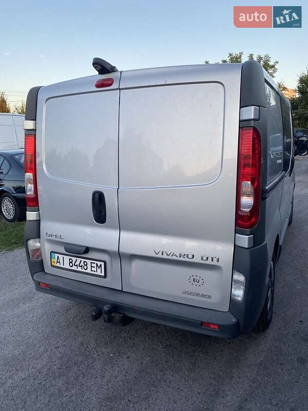 Opel Vivaro 2012