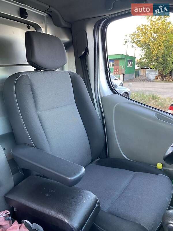 Грузовой фургон Opel Vivaro 2012 в Белой Церкви