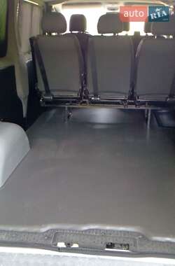 Минивэн Opel Vivaro 2015 в 