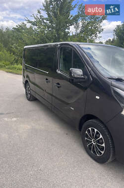 Грузовой фургон Opel Vivaro 2015 в 