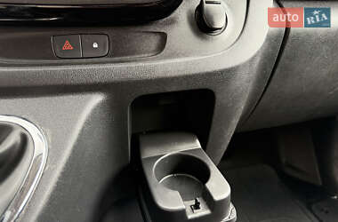 Мінівен Opel Vivaro 2015 в 