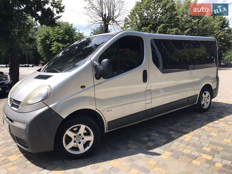 Минивэн Opel Vivaro 2006 в Луцке