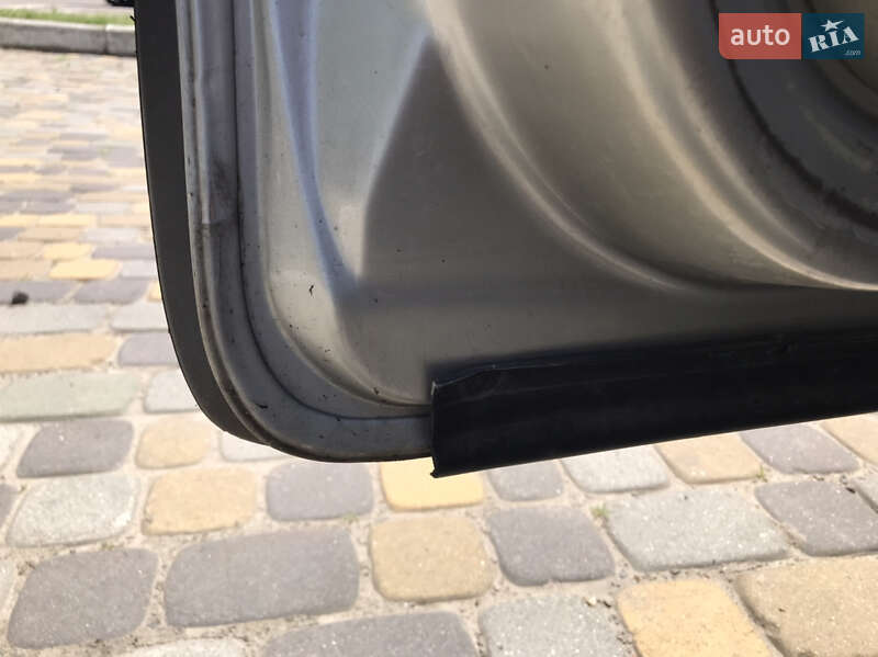 Минивэн Opel Vivaro 2006 в Луцке