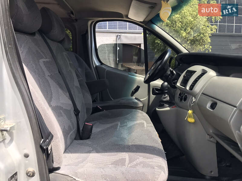 Минивэн Opel Vivaro 2006 в Луцке