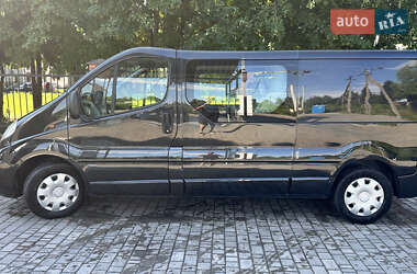 Вантажопасажирський фургон Opel Vivaro 2008 в Луцьку