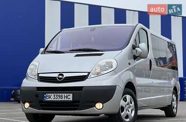 Минивэн Opel Vivaro 2013 в Дубно