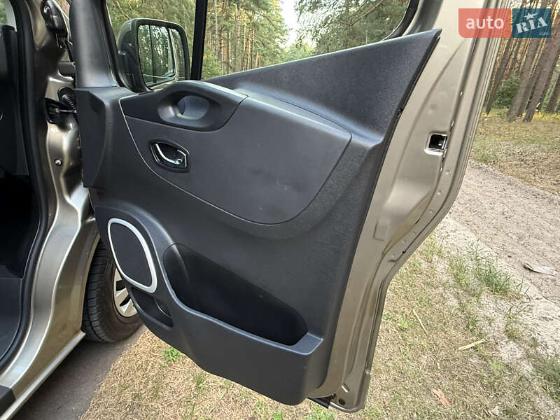 Минивэн Opel Vivaro 2018 в Киеве