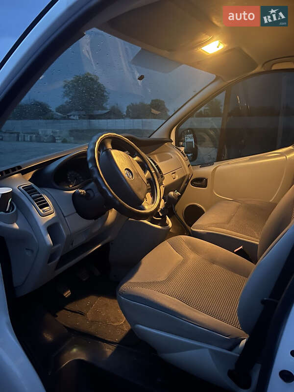 Грузовой фургон Opel Vivaro 2011 в Днепре