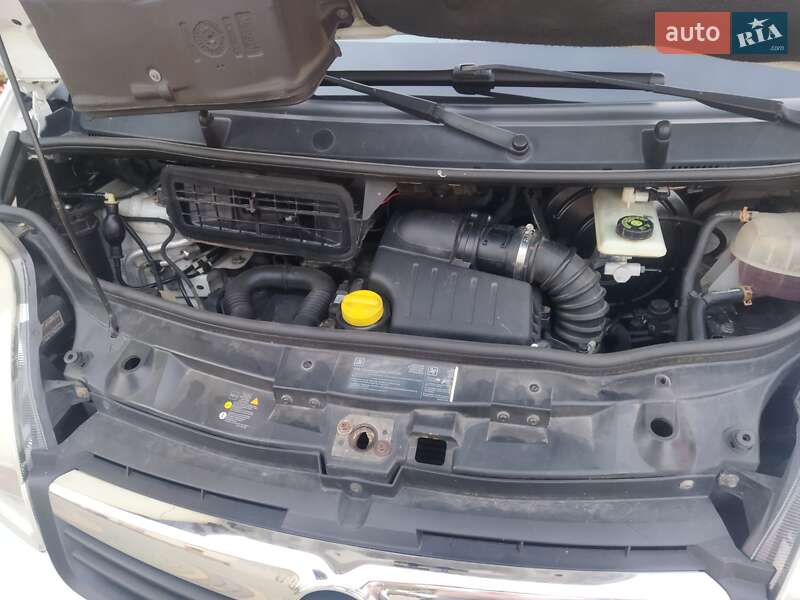 Мінівен Opel Vivaro 2007 в Стрию