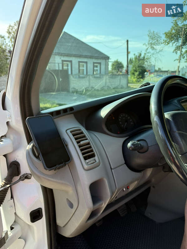Минивэн Opel Vivaro 2011 в Лозовой